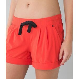 Lululemon Spring Break Away Short Size 6 Alarming Red